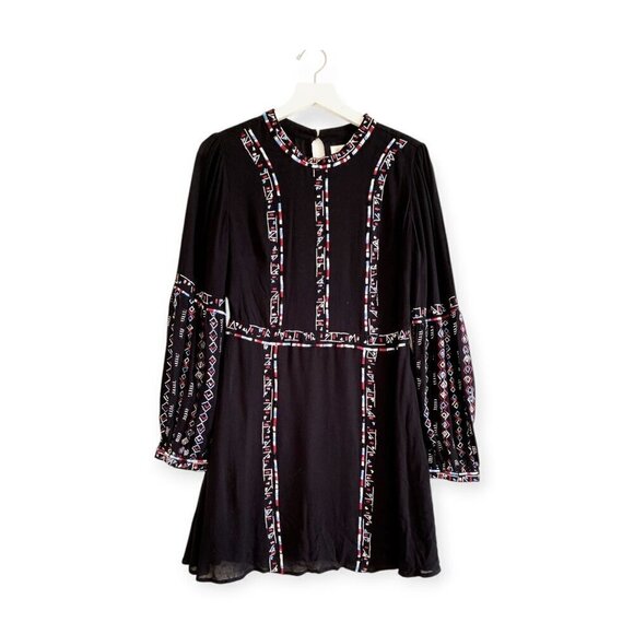 rahi cali Dresses & Skirts - Rahi Cali Black Embroidered Mini Dress,  size M